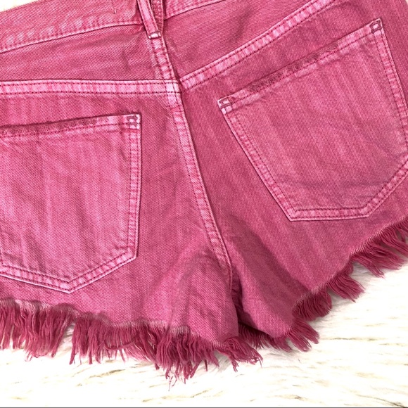 New! WE THE FREE pink frayed cutoff shorts - Picture 7 of 8